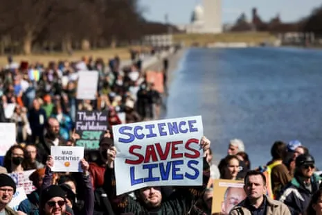 Trump’s War on Science Leaves US Healthcare Experts Stunned: ‘They’re Ignoring Science’